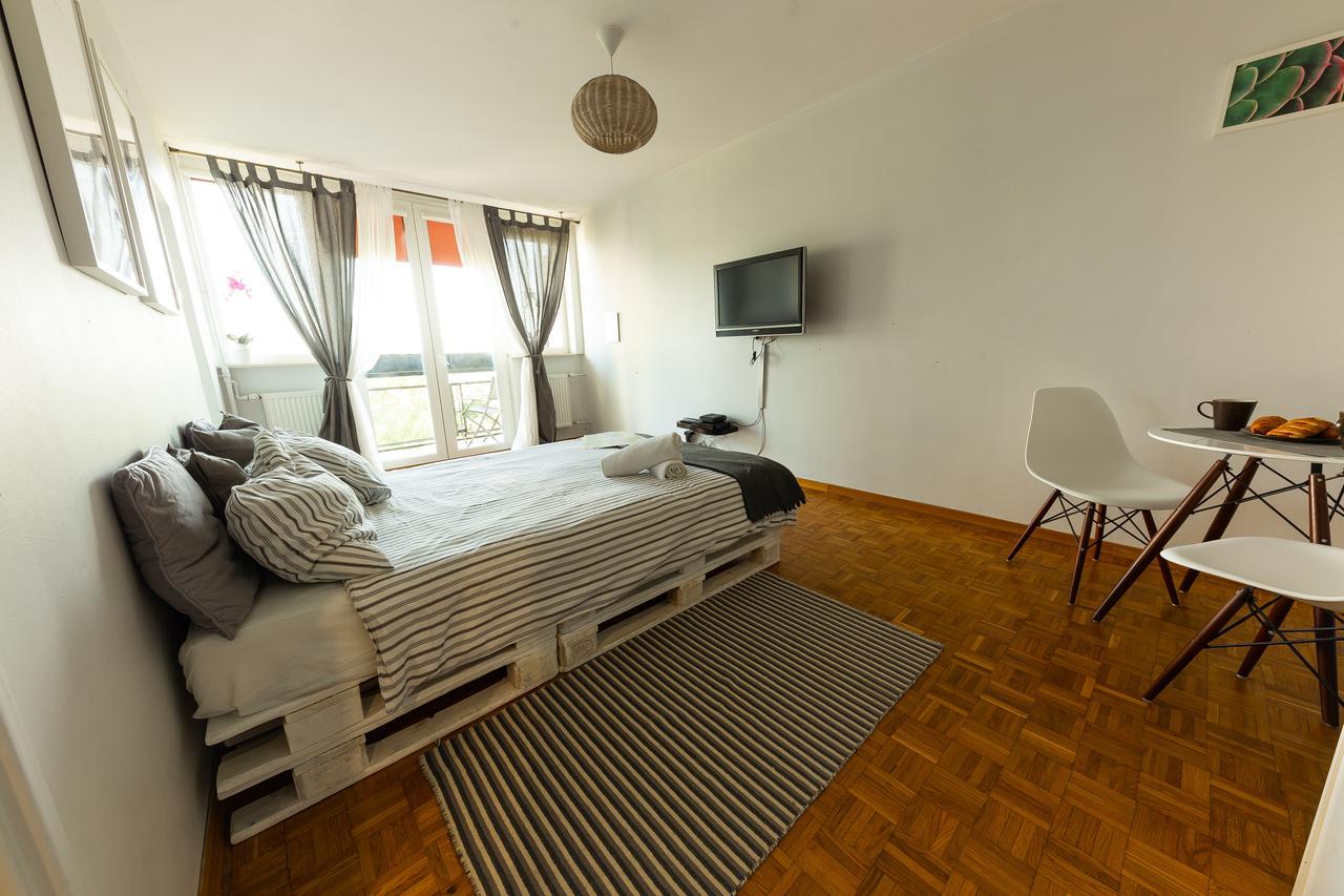 Warszawa Apartamenty - Promyk Екстер'єр фото